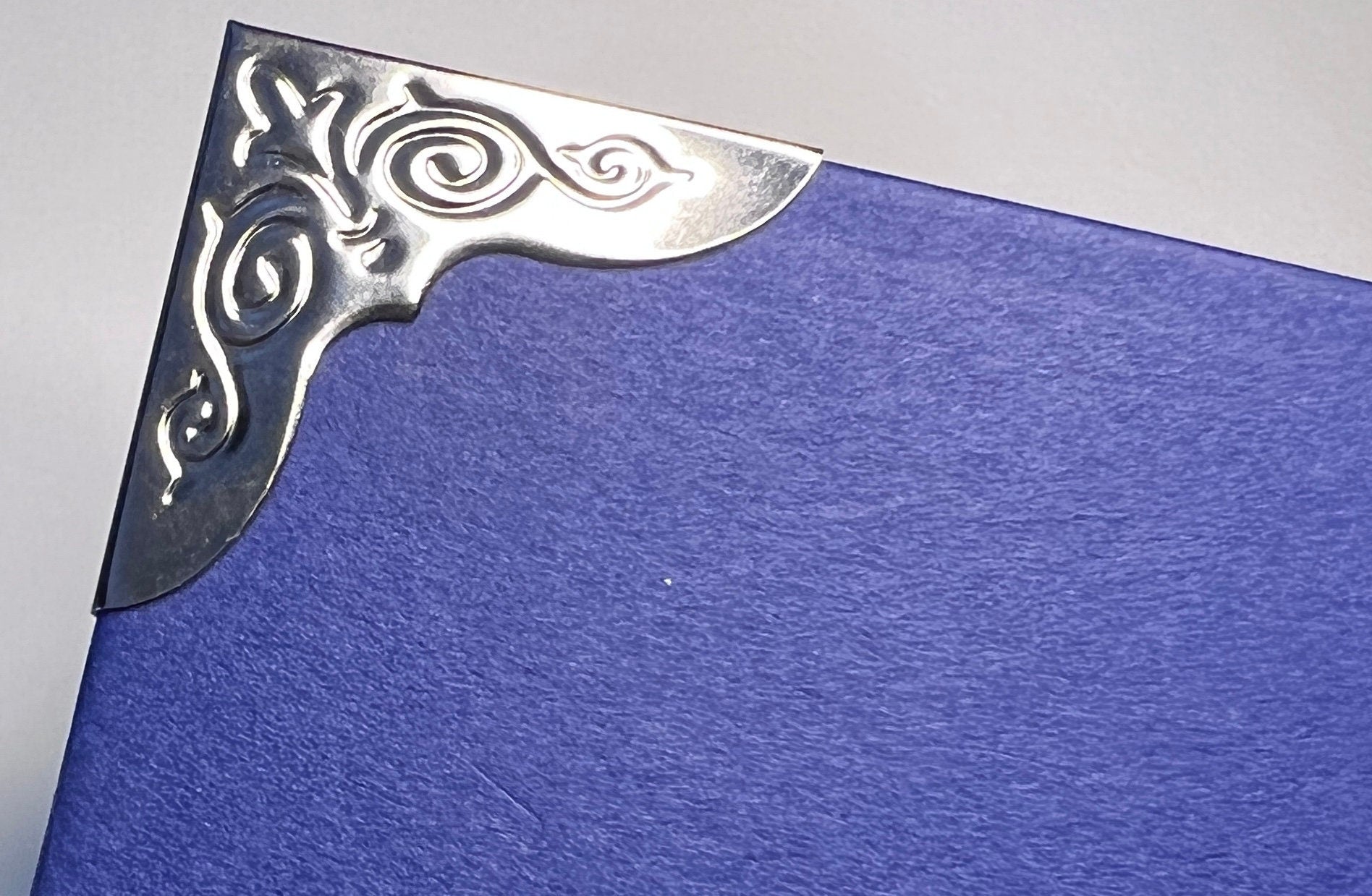 Silver Tone Book Corners: Metal Book Embellishments, Set of 4 (etsy image id: 3991276810)