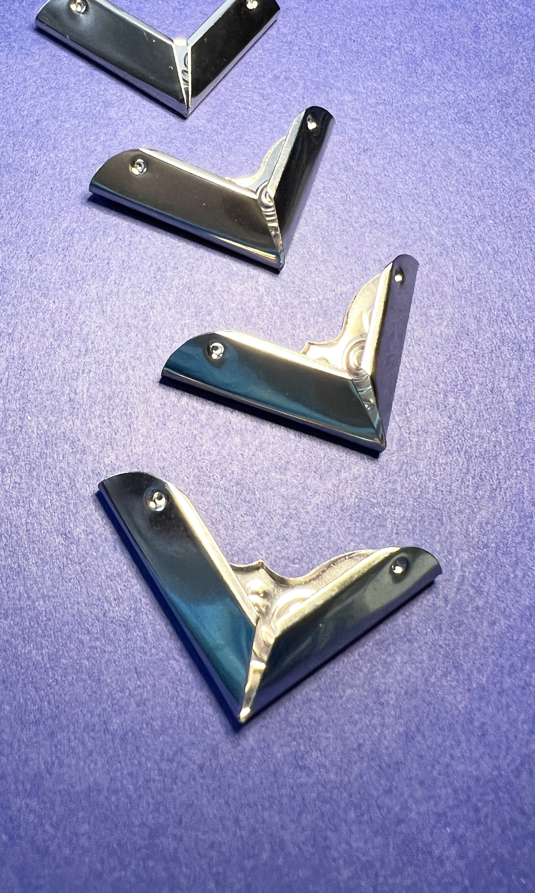 Silver Tone Book Corners: Metal Book Embellishments, Set of 4 (etsy image id: 3991277542)