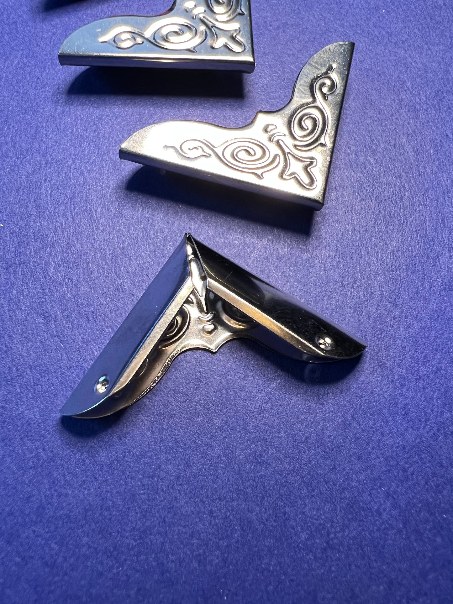 Silver Tone Book Corners: Metal Book Embellishments, Set of 4 (etsy image id: 3991277664)