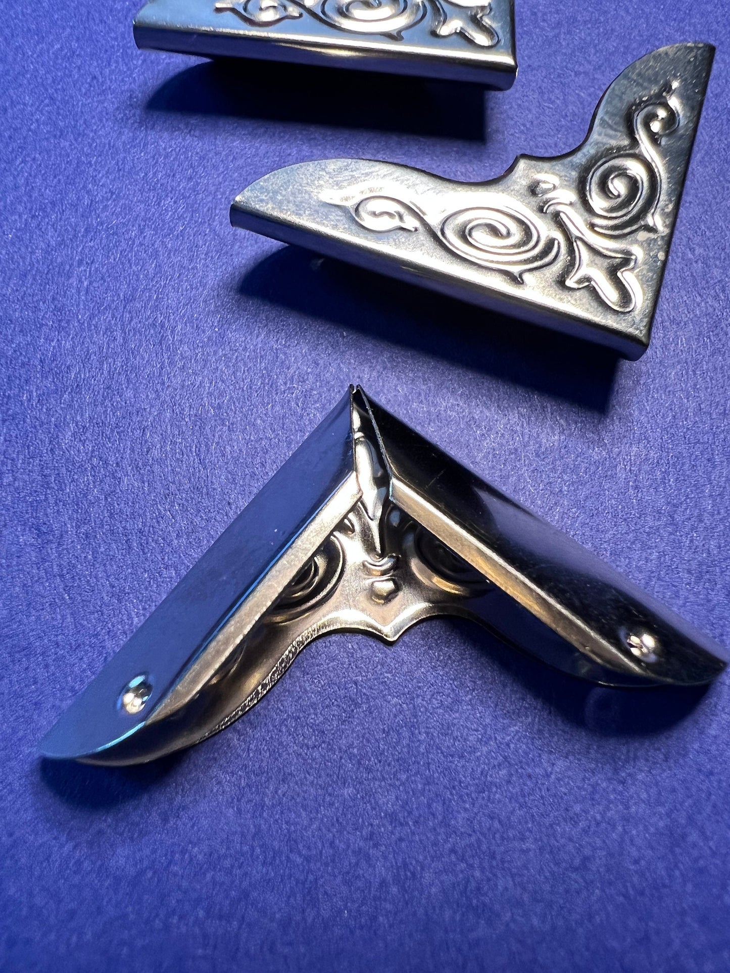 Silver Tone Book Corners: Metal Book Embellishments, Set of 4 (etsy image id: 4038930481)