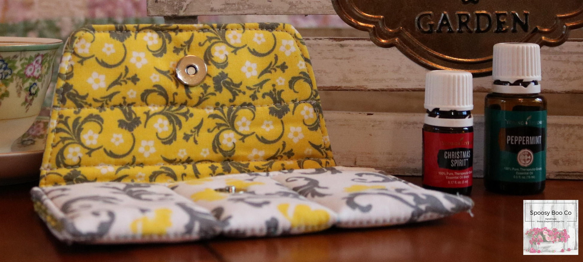 Floral Essential Oil Bag: Padded 3-Bottle Travel Pouch (etsy image id: 6528084894)