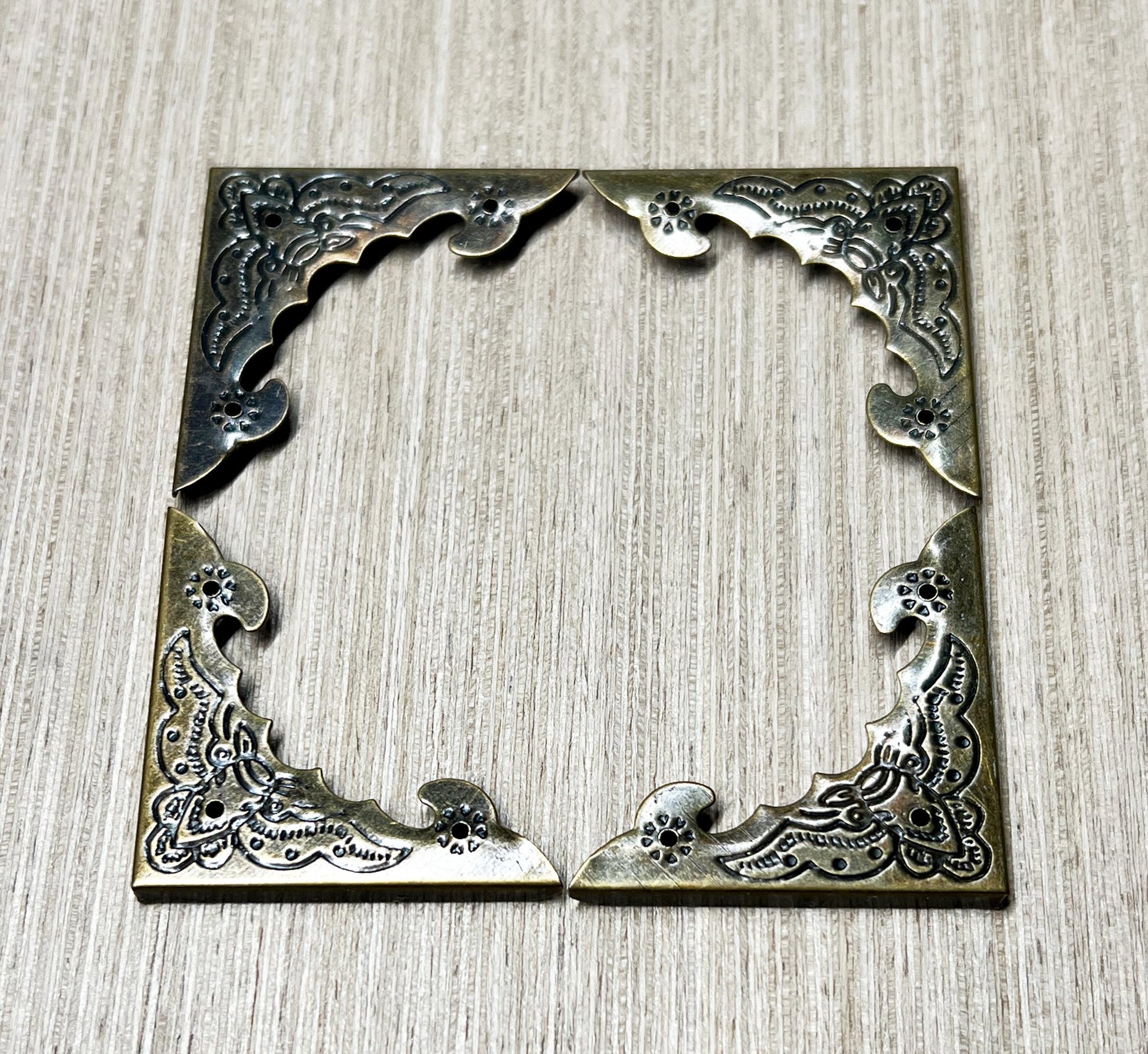 nail on box, artwork, book corners antique brass color (etsy image id: 6627388101)