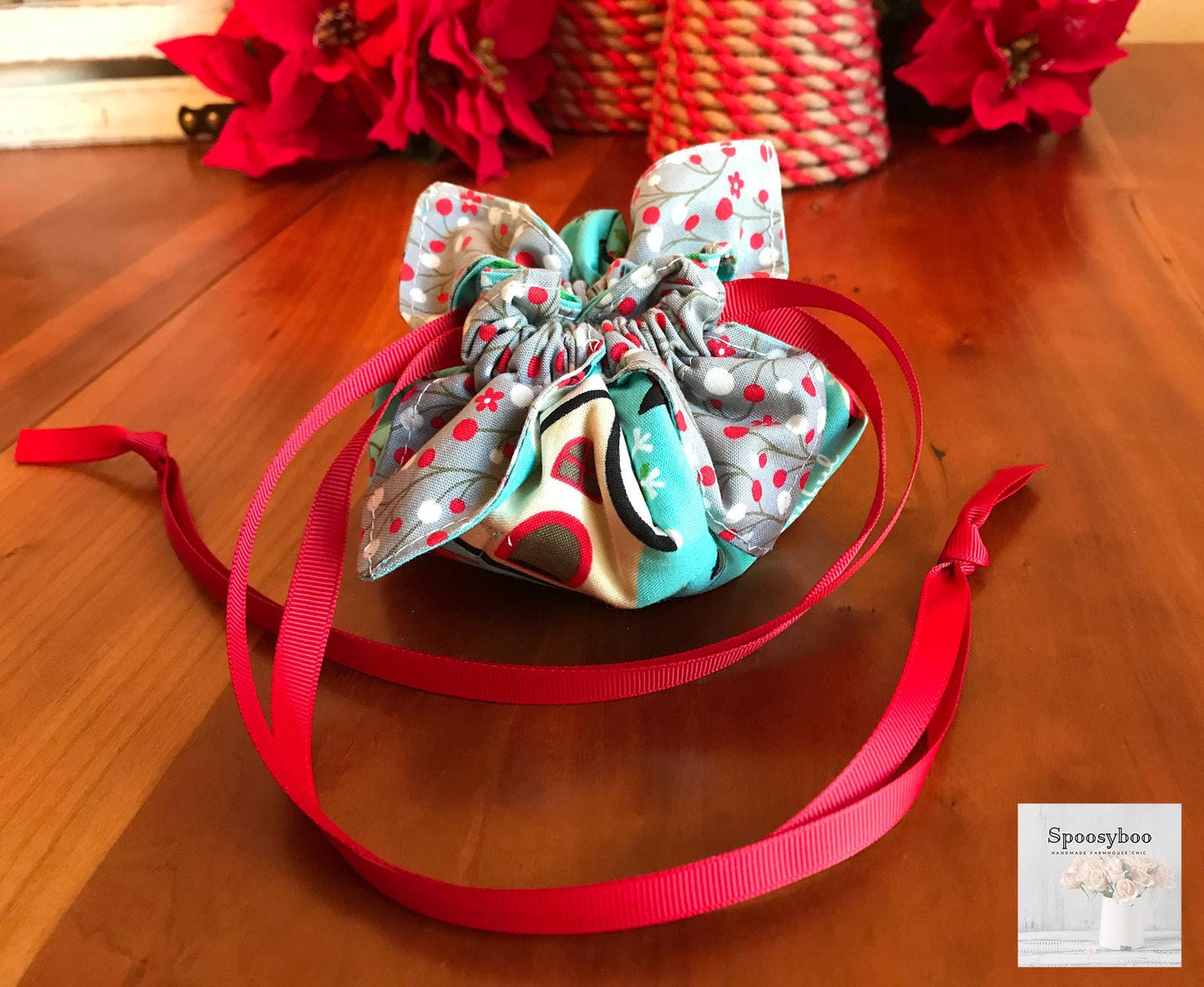 Essential Oil Pouch: 8-Bottle Fleece-Lined Holiday Print (etsy image id: 7012252676)