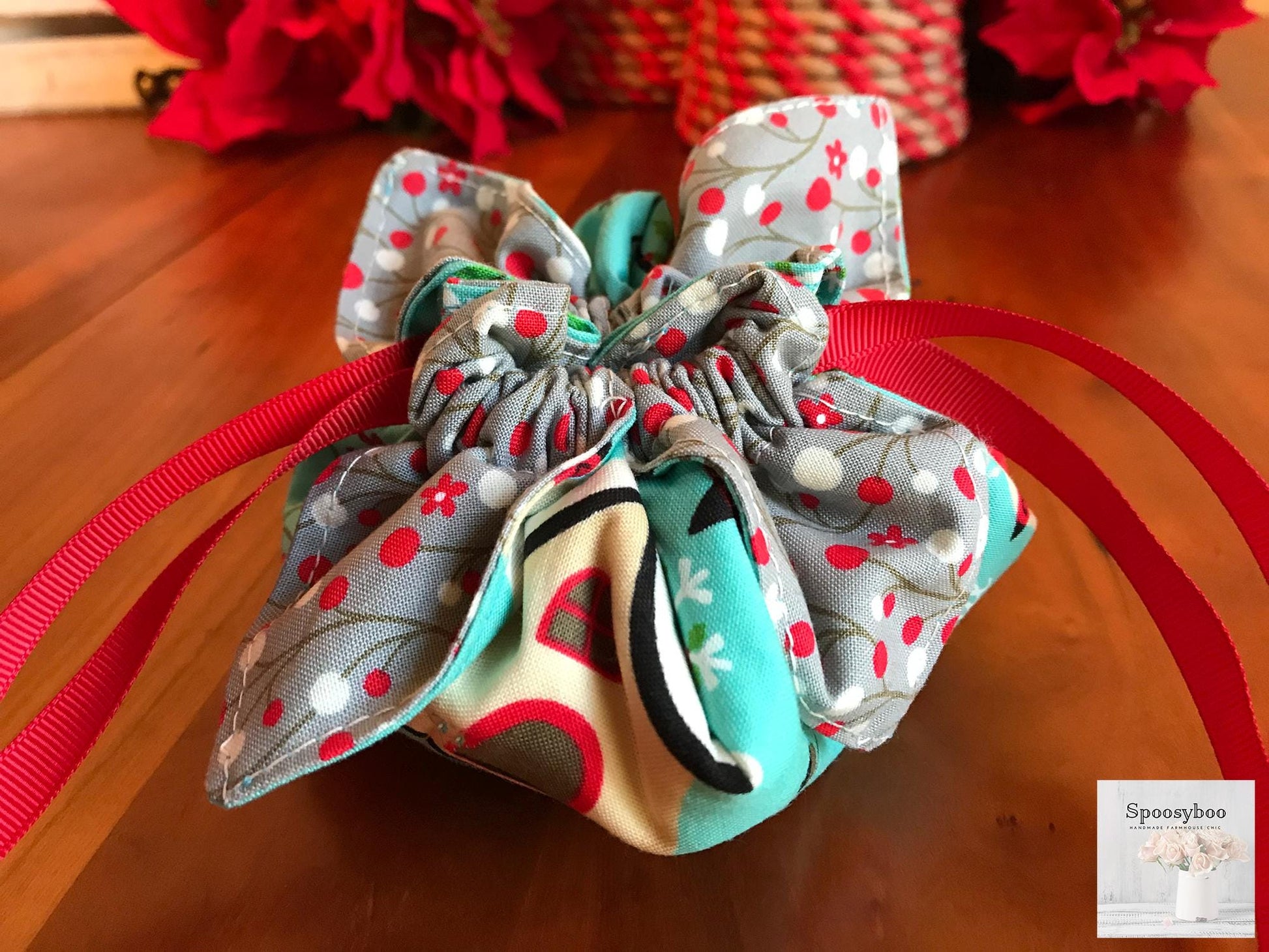 Essential Oil Pouch: 8-Bottle Fleece-Lined Holiday Print (etsy image id: 7012253220)